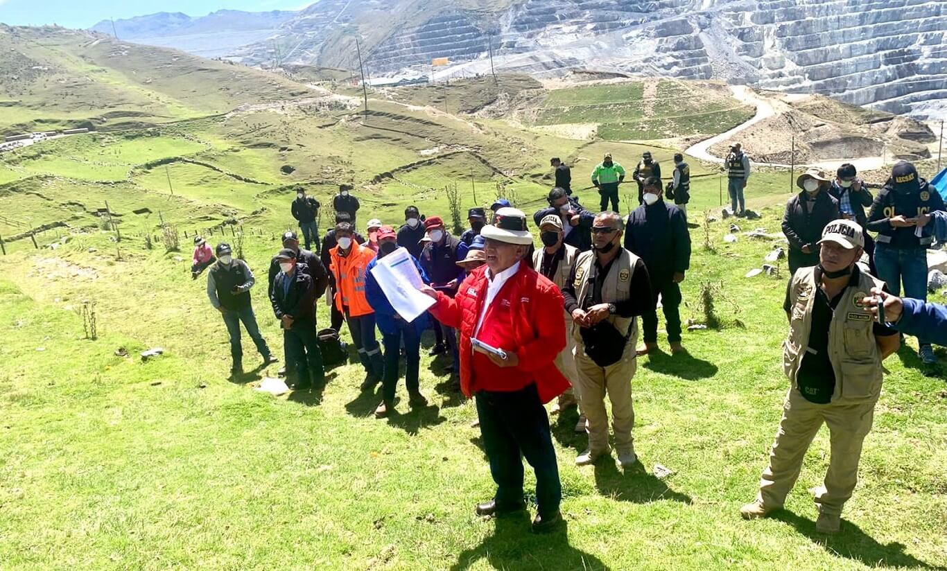 SIN ACUERDOS. El Ministro de Energía y Minas, Carlos Palacios, no logró concretar una mesa de diálogo entre comuneros y la empresa.