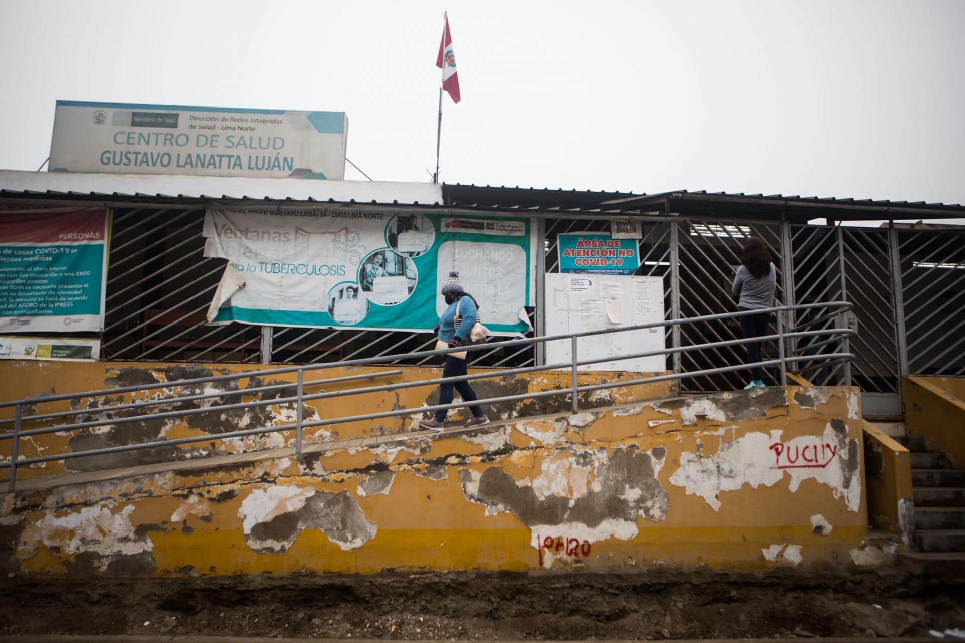 PRECARIEDAD. Los puestos médicos no cuentan con capacidad para atender a pacientes relegados ni al aumento de infecciones virales.