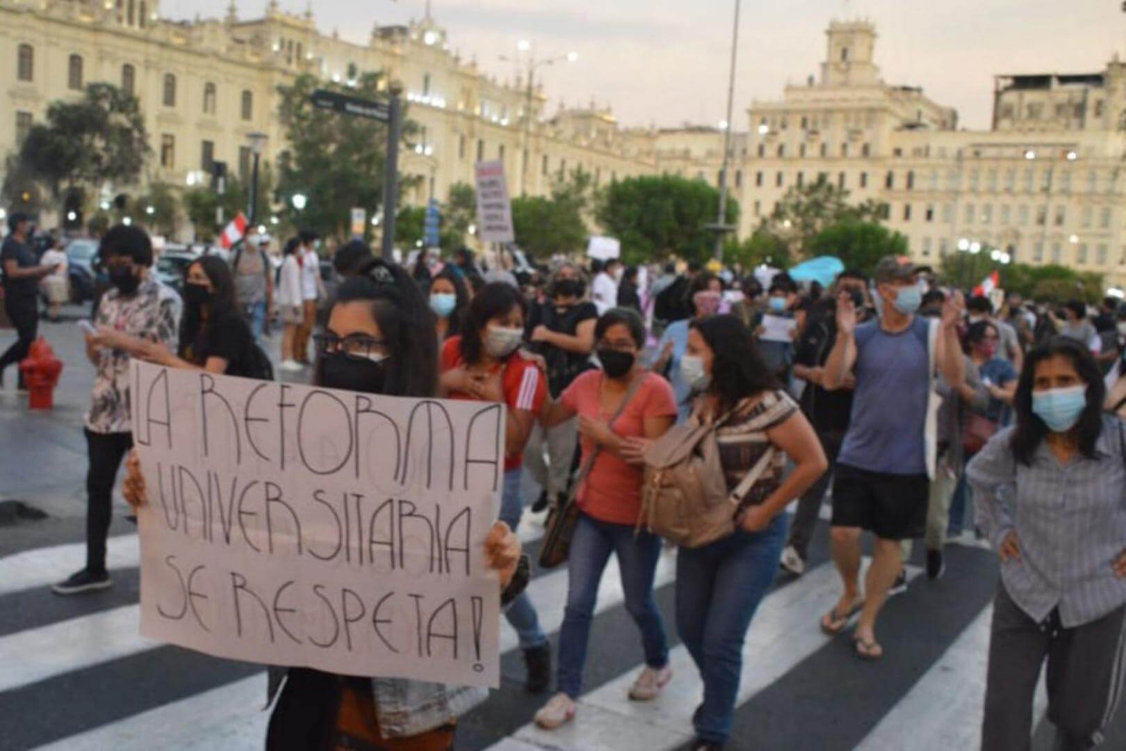 ¿Y LA CALIDAD? La cifra de estudiantes universitarios en Perú se incrementó, pero lo hizo en un sistema sin control sobre su calidad.