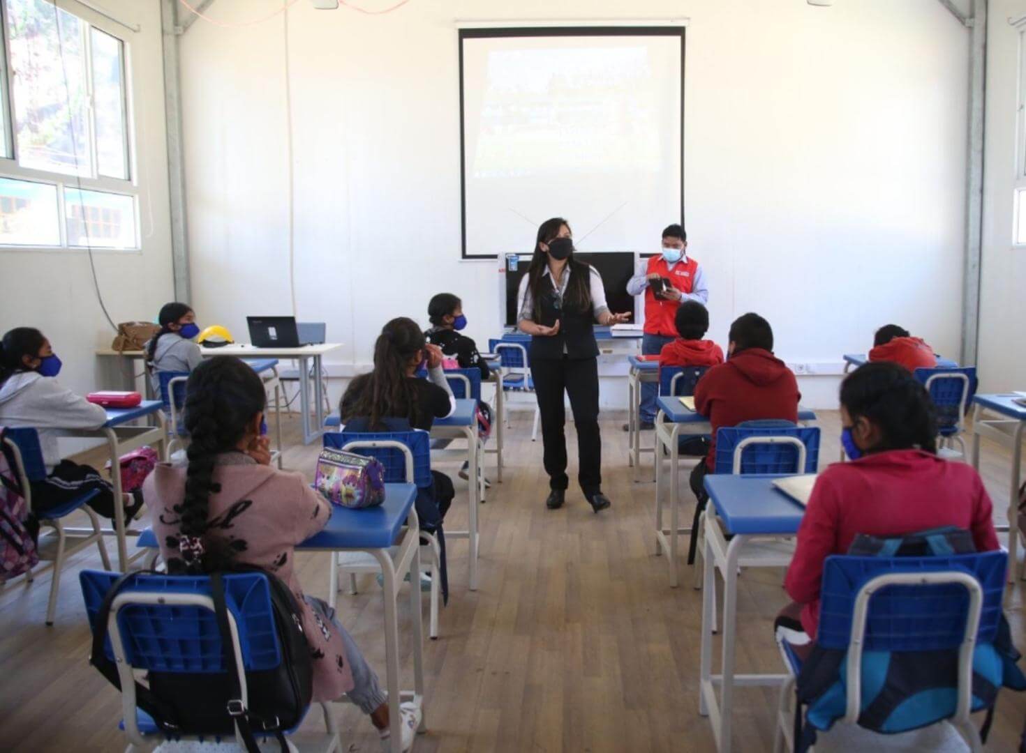 EDUCACIÓN. La Ley 31498 limita el derecho a recibir una educación de calidad, por lo que una organización civil ha interpuesto una demanda para evitar su implementación.