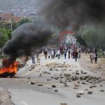 SIN TREGUA. Manifestantes tomaron el puente Huallaga en la carretera Central de Huánuco.