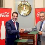 POLÉMICO APOYO. El Embajador egipcio Achraf Ibrahim fue el encargado de presentar a Coca-Cola como  patrocinador de la cumbre.