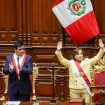 Dina Boluarte juramenta en el Parlamento.