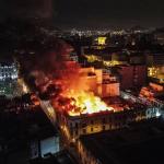 Manifestación nacional acabó con incendio en el centro de Lima.