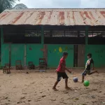 RETORNO. Luego de dos años de paralización por la pandemia de la Covid-19, los escolares de Perú vuelven a las aulas presenciales este lunes 14 de marzo. 