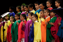 La Dirección de Elencos Nacionales precisó a Ama Llulla que los vestuarios del coro de niños son distintivos para reforzar nuestra diversidad cultural.