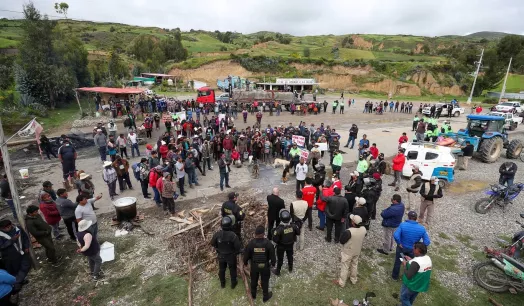 DEMANDAS. Catorce regiones protestaron del 28 de marzo al 6 de abril contra el alza del precio de los combustibles y alimentos, entre otras demandas locales.