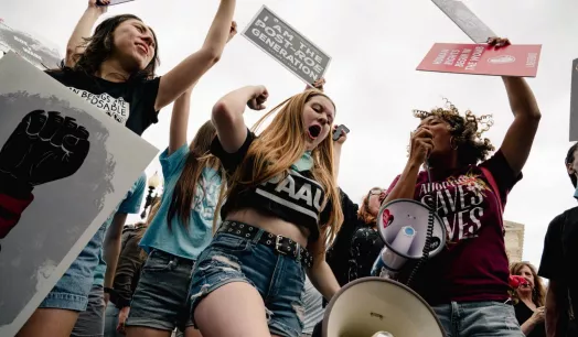 ESTADOS UNIDOS. Manifestantes antiaborto celebran resolución que anula sentencia del caso Roe contra Wade.