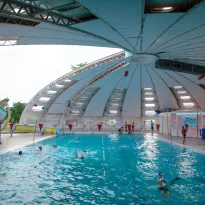 MEDIDAS. Las piscinas públicas de Francia han estado cerrando con más frecuencia para ahorrar energía.